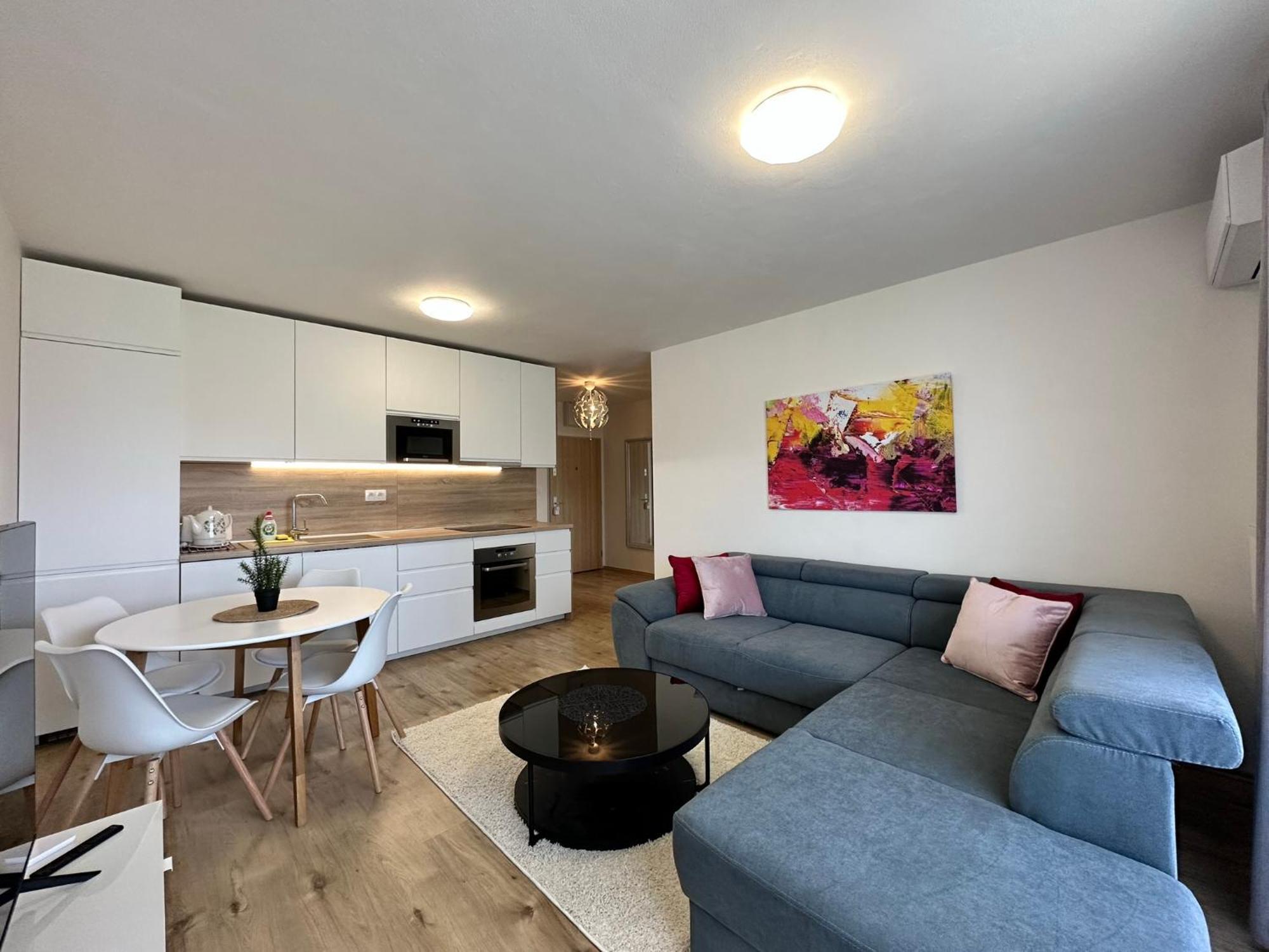 Novozariadeny Apartman Pri Starom Moste Bratislava Exterior photo