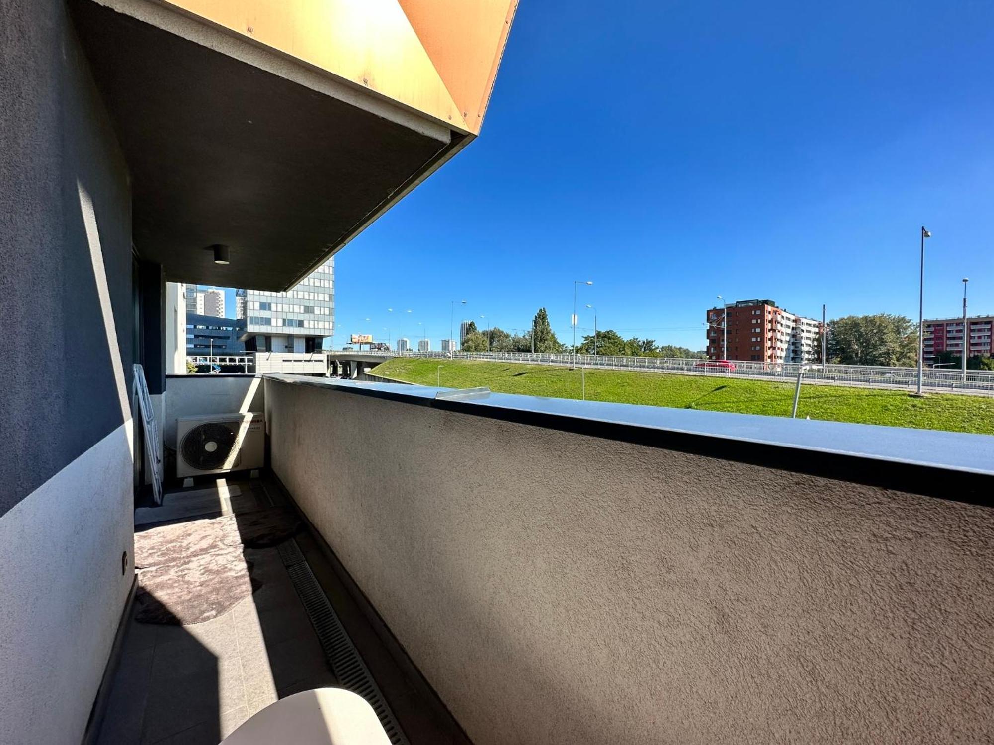 Novozariadeny Apartman Pri Starom Moste Bratislava Exterior photo